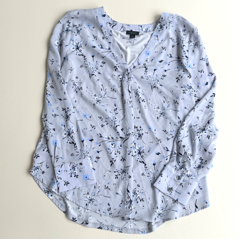 Ann Taylor Factory Floral V-Neck Blouse Light Blue Long Sleeve Top Size L